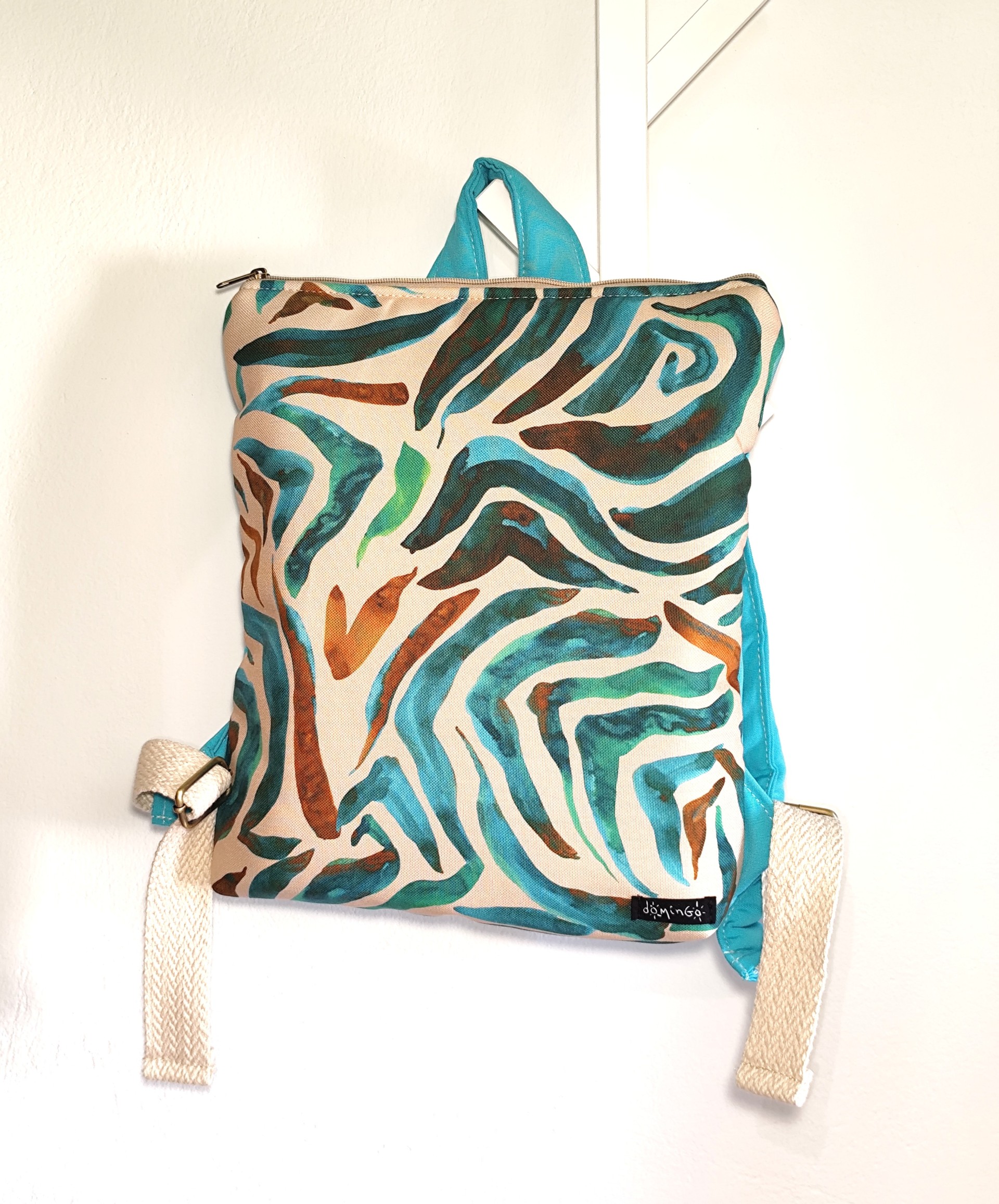 Wild Waves Puffer Backpack Medium – Turquoise